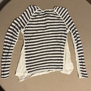 Striped sweater. Size Large. Brand is Hannah.